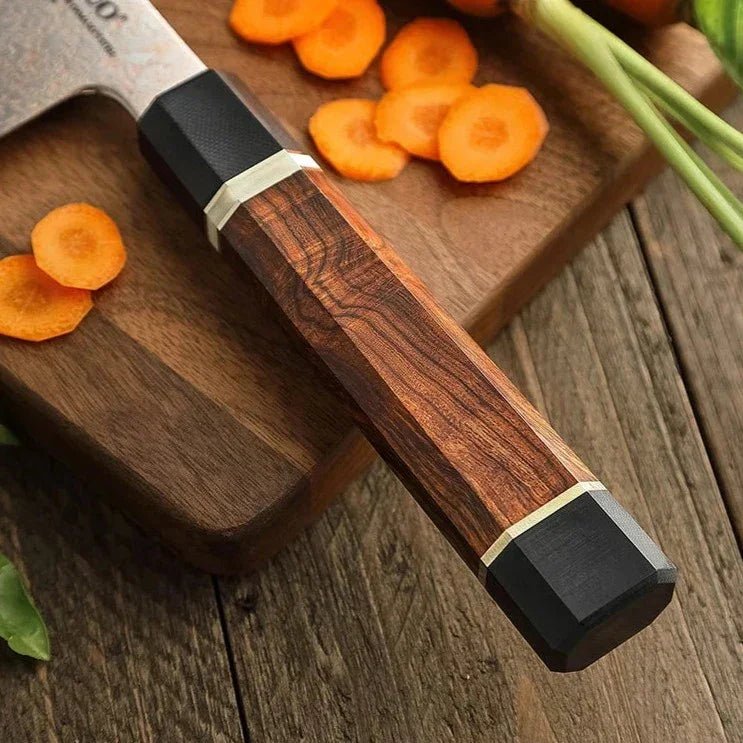 Faca de Chef em Aço Damasco Tricolor com Cabo Multimaterial de Alta Precisão - Forja Fogo&Faca