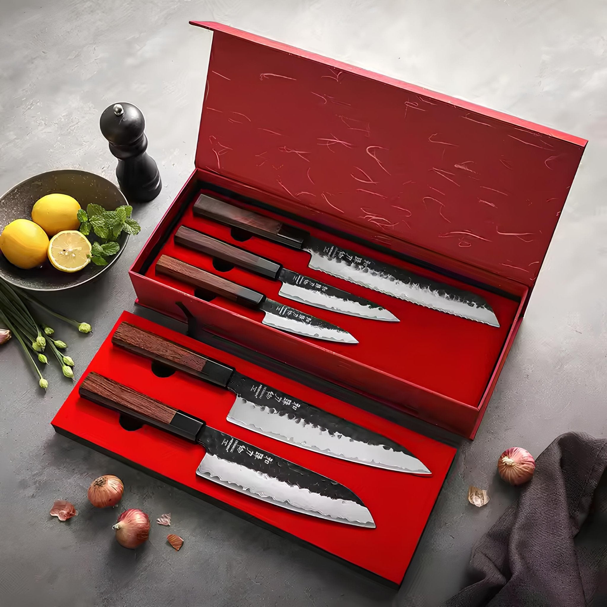 Conjunto de 5 facas de cozinha em aço composto retrô com cabos de madeira vermelha premium - Forja Fogo&Faca
